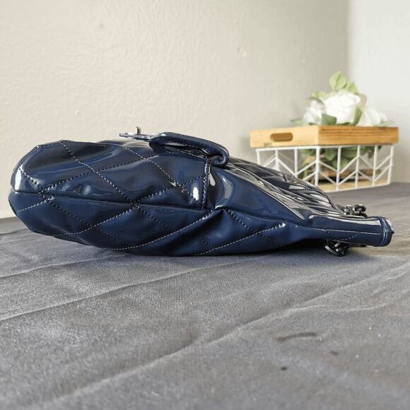 COACH POPPY LIQUID GLASS PURSE 18673 NAVY BLUE CHAIN SHOULDER - Picture 9 of 11